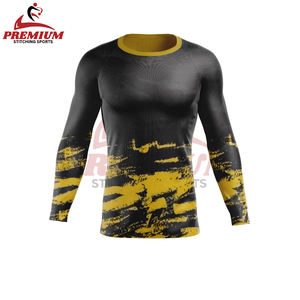 Vêtements de yoga de compression pour hommes, légers, à séchage rapide, pour les entraînements intérieurs et extérieurs. - Product Image 6