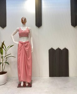 ชุดอินโดตะวันตกสามชิ้นสำหรับฤดูแต่งงานอินเทรนด์ - Product Image 2