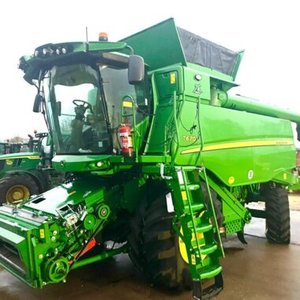 Efficient Used Whole-Feed Rice Combine <b>Harvester</b> with Hydraulic System for Farm Operations For Sale - Product Image 1