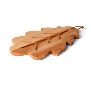 Tabla de Cortar y Rebanar de Madera Decorativa de Primera Calidad y Larga Duración para Cocina - Product Image 2