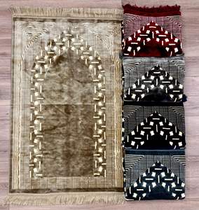 Tapis de prière turc islamique en velours gaufré de luxe, imprimé et tissé, avec pompons, tapis de culte musulman doux, OEM ODM, vente en gros - Product Image 4
