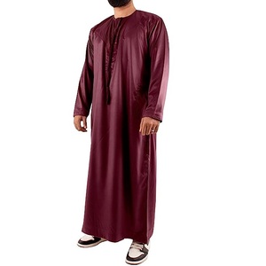 Venta al por mayor de alta calidad Khamis árabe islámico más estilo polar invierno thobe buen precio thobe Omani thobes Kuwaiti Jubbah para los hombres - Product Image 5