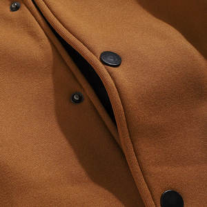 Veste de style universitaire élégante pour homme, col montant, logo frontal, design unique, haute qualité, hiver, séchage rapide et respirante - Product Image 5