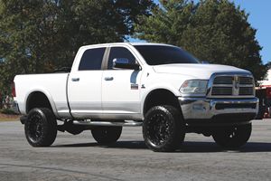Ram 3500 Laramie Crew Cab 4x4 d'occasion, conduite à gauche/droite, 2012 - Product Image 2