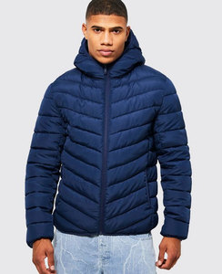 Chaqueta Inflable Negra de Alta Calidad The North Face, Abrigo Acolchado para Hombre, Diseño Urbano con Logotipo Personalizado, Impermeable y Transpirable - Product Image 2