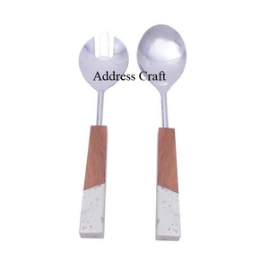 Ensemble de service à salade à prix abordable avec poignée en résine Ustensiles de cuisine en acier inoxydable Vaisselle Cuillère de service Fourchette Outils de cuisine - Product Image 4