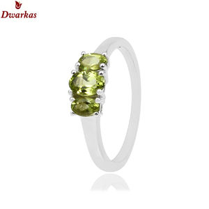 Anillo hecho a mano semiprecioso de piedras preciosas naturales de tres peridotos de alta calidad con diseño único moderno, joyería de plata de ley 925 - Product Image 2