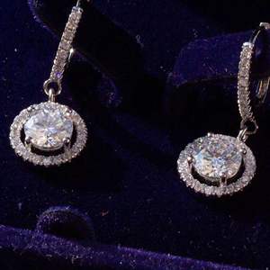 Boucles d'oreilles pendantes halo en moissanite taille ronde, mignonnes, pour femmes, fiançailles - Product Image 3