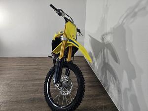 Oferta de Subasta 2026: Motocicleta de Motocross Original RM-Z450 - Nueva, Potencia de 1001-2000W, Velocidad >80km/h, Origen EE. UU. - Product Image 3