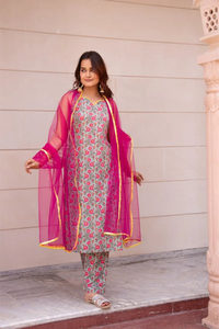 Conjunto Casual de Algodón SUNHARI GREY PINK PHOOL JAAL con Estampado a Mano, Dupatta de Malla Suave, Cintura Natural y Diseño Hueco - Product Image 4