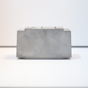 Couvercle en alliage d'aluminium de batterie usiné sous pression CNC personnalisé Type de brochage pour véhicule à énergie nouvelle - Product Image 5