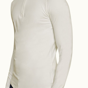 T-shirt de compression pour homme à motif uni de qualité supérieure - Manches longues, logo personnalisé, séchage rapide, respirant, écologique, vêtements de sport pour la salle de gym - Product Image 3