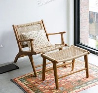 Ensemble table et chaises classiques du milieu du siècle en teck massif, écologiques et confortables, pour salon, extérieur et jardin