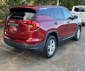 2021 J e p Glad iator Sport S 4x4 Interior de cuero oscuro 4dr Crew Cab 5,0 Ft. SB Caja de cambios automática AWD R16 Tamaño del neumático trasero ACC - Product Image 4