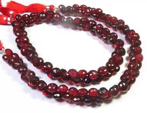 Collar de 9 hilos de alta calidad con cuentas de cebolla granate de Mozambique de 7-7,5mm Corte facetado de piedras preciosas Rojas naturales - Product Image 1