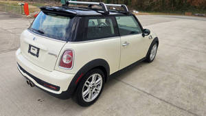 Voiture d'occasion de qualité abordable, MI-NI Coo-per Har-dtop S 2012, conduite à gauche - Product Image 6