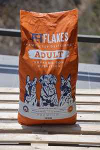 PetFlakes 10Kg Adulte Chien Pet Treat Premium Formula High Protein Digestive & Immune Support Peau & Poil Santé Articulaire Santé - Product Image 2