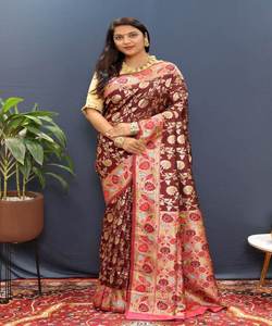 Sari de boda de lujo-Terciopelo, seda y organza con encaje de flores de secuencia y blusa - Product Image 1