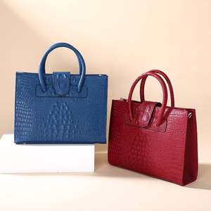 Sac fourre-tout élégant en cuir véritable noir uni à texture crocodile pour femme, avec fermeture éclair, idéal pour la plage et l'usage quotidien, toutes saisons - Product Image 5