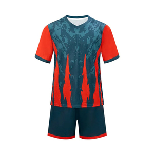 Maillots d'équipe de football pour hommes, ensembles de vêtements de sport avec impression par sublimation, vente en gros d'uniformes pour garçons disponibles pour garçons - Product Image 1