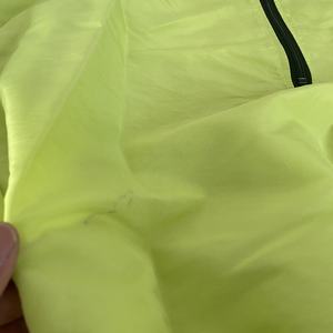 Dernier modèle de costume coupe-vent pour hommes Tissu doux à séchage rapide Logo personnalisé Couleur contrastée pour la saison d'hiver - Product Image 4