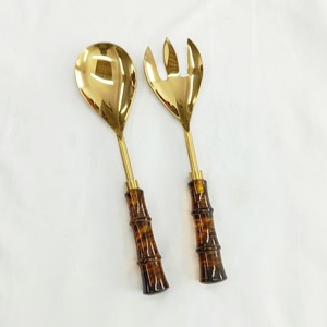 Servidores de ensaladas decorativos de metal chapado en plata, con mango de madera, incluye cuchara y tenedor - Product Image 6