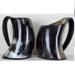 Taza de cuerno de animal de primera calidad, artesanías naturales hechas a mano con mango de estilo Ángel Vikingo, artículos de cocina con grabado - Product Image 3