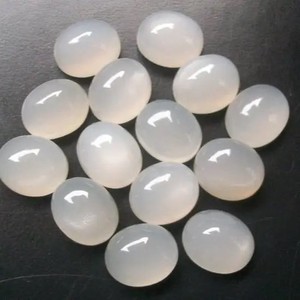 Cabujones calibrados sueltos ovalados lisos de piedra lunar blanca Natural de 2mm y 3mm Proveedor de tienda de piedras preciosas a precio mayorista Ofertas de liquidación - Product Image 1