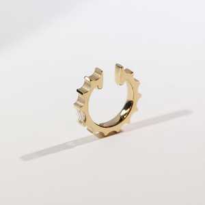 Pendientes de Oreja Modernos de Oro de 18K con Diamantes Baguette para Bodas o Regalos, Hechos de Cobre con Circonita y Perla - Product Image 1