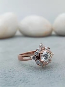 Anillo de diamantes de moissanita de lujo personalizado 925 Plata y 10K/14K/18K oro blanco banda de boda Pave de moda Idea de regalo - Product Image 2