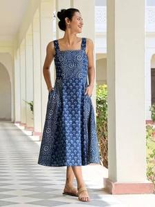 Robe indienne en coton faite à la main pour femmes sans manches tenue de fête d'été cadeau de mariage personnalisé 100% coton ODM approvisionnement - Product Image 2