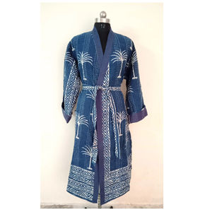 แจ็กเก็ต Kantha อินเดียวินเทจเสื้อคลุมผ้าฝ้ายบุนวมยาวลายดอกไม้ระบายอากาศได้ดีชุดกระโปรงฤดูหนาวเข็มขัดปิด - Product Image 1