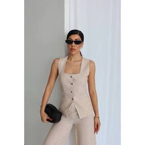 Completo da donna in lino a due pezzi con colletto quadrato elegante ed elegante - Product Image 1