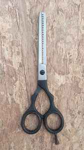 Venta caliente profesional Barbershop Hair Thinning Shear 5,5 pulgadas Suministros de peluquería profesional Peluquería Tijera Calidad fina - Product Image 4