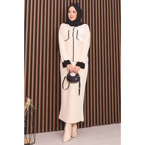 Casual Floral Detail Mother-of-Pearl Buttoned Ecru Hijab <b>Knit</b> <b>Set</b> - Product Image 4