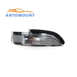 Luce Indicatore Laterale per Specchietto Retrovisore Auto UDA per <span class=keywords><strong>Toyota</strong></span> <span class=keywords><strong>Yaris</strong></span> <span class=keywords><strong>2011</strong></span>-2019 - Product Image 1