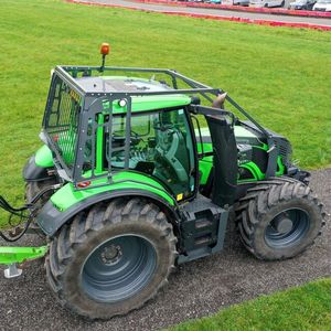 Mini tractor multifuncional Johnn Deer con cabina 4WD 240HP Motor y caja de cambios nominal utilizado para fines agrícolas - Product Image 4