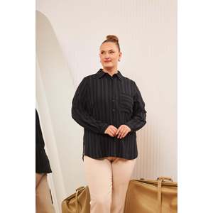 Camisa de Manga Larga a Rayas Negras para Mujer, Talla Grande, con Botones, Bolsillo en el Pecho y Aberturas Laterales, 100% Poliéster Tejido - Product Image 1