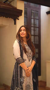 ชุดแต่งกายสำหรับงานแต่งงานและงานปาร์ตี้ - Product Image 5