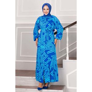 Robe modeste hijab boutonné en viscose de Saxe - Product Image 5