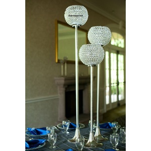 Centro de mesa con cuentas de cristal de estilo real, portavelas con acabado plateado, suministros de decoración para eventos de boda - Product Image 1