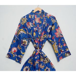 Kimono hecho a mano con estampado a mano en algodón, estilo japonés para mujer, bata de baño, ropa de playa, kimono floral de algodón. - Product Image 3