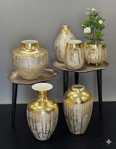 Florero Moderno de Aluminio Fundido, Multiforma, para Decoración del Hogar Contemporánea, que Mejora la Estética con un Diseño Elegante y Duradero - Product Image 1