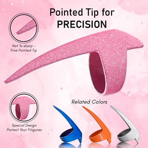 Outil professionnel d'extension de cheveux Outil de séparation de cheveux avec bord de pointe d'ongle et maintien des doigts pour des sections propres et uniformes dans le tressage - Product Image 2