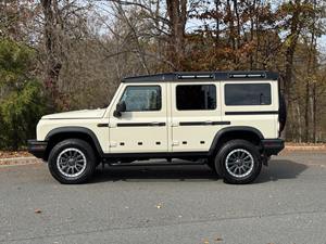 2024 I N E O S GRENADIER STATION WAGON FIELDMASTER EDITION 3.0L TURBO I-6 MOTEUR ESSENCE SUV/CROSSOVER - Product Image 3