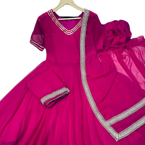 Georgette avec broderie lourde intérieure Travail droit Kurti avec pantalon - Product Image 2