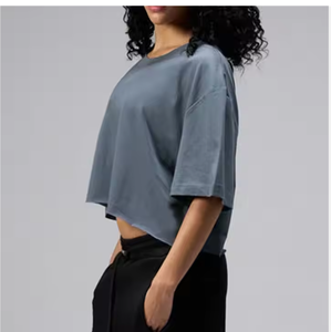 Haut court confortable pour femme, décontracté, ample, pour le sport, col rond, motif uni, logo, pour vêtements de fitness d'été - Product Image 4