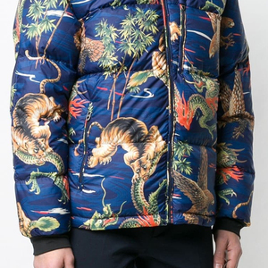 Veste matelassée personnalisée pour homme, imprimée par sublimation, pour la saison hivernale, avec col montant et logo frontal, légère - Product Image 5