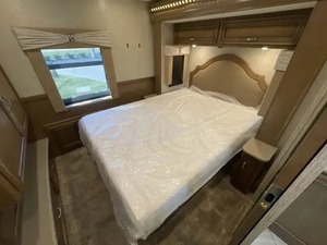 Caravane de voyage mobile d'occasion 2020 Newmar Bay Star 3414, vente directe d'usine - Product Image 3