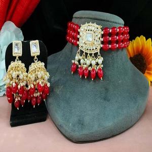 Ensemble ras du cou suspendu avec perles Kundan traditionnelles royales Bijoux indiens classiques avec une élégance intemporelle Colliers à la mode - Product Image 1